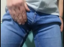 Gay Jeans Bulge