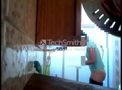 Colegialas Espiadas En El Baño