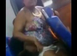 Jovenes Follando En El Bus