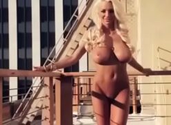 Lindsey Pelas Masturbating