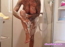 Mature Shaving Pussy