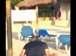 Videos De Bromas En La Playa