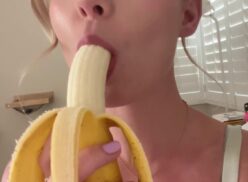 Sppeach Banana Deepthroat Fansly Video Fluido