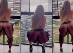 Denise Rocha mostrando todo su talento para hacer twerking con su gran y sexy culo