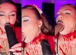 Jana Jenner disfrazada de Halloween haciendo una mamada a dos juguetes de goma