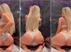 Jessica Pacheco, la bombón de onlyfans, mostrando bragas y sacando el trasero