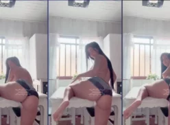 María Fernanda mostrando su cuerpo y exponiendo su privacy en la mesa