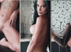 Tati zaqui desnuda mostrando su suave coño