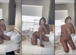 Sensual Flaviane Souza mostrando su cuerpo y divirtiéndose