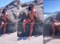 Enseñando el culo a la persona que te gusta en la playa