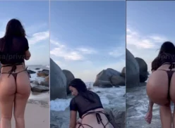 Rissa mostrando su lindo culo en bikini metido en la espalda