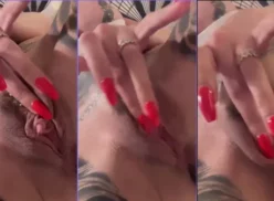 Andressa Urach tocándose sola en su intimidad