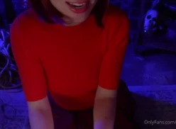 El video filtrado de Maimy ASMR interpretando a Velma